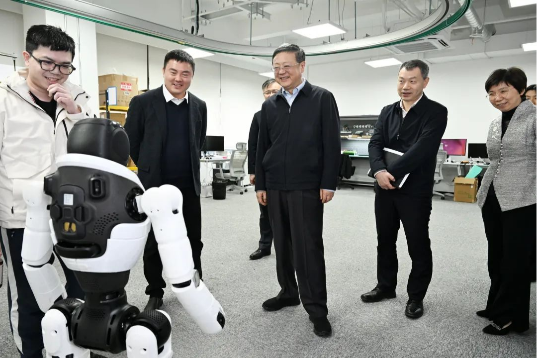 上海市委书记陈吉宁专题调研pg国际机器人